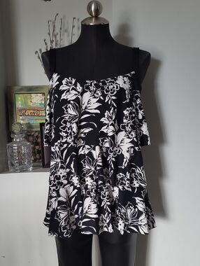 Beach House Ruffle Tiered Tankini Top Women's Size 18